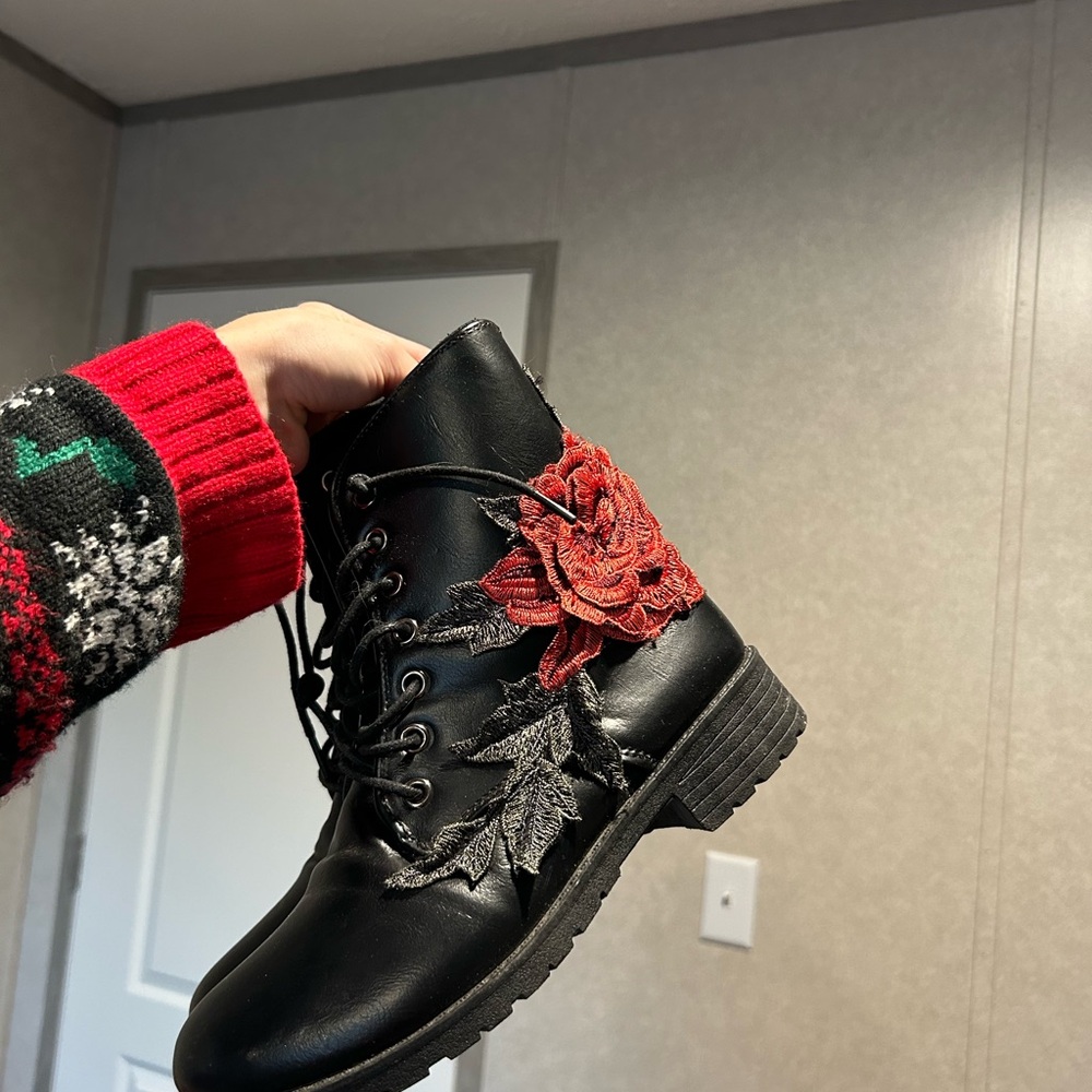 Elegant Black Combat Boots with Red Floral Design